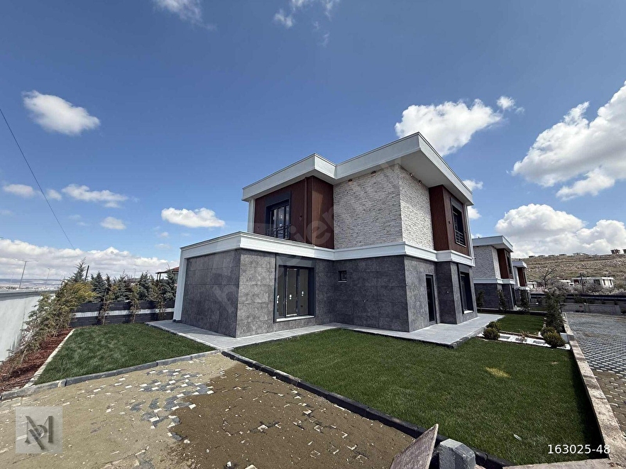 MEPA GROUP LOTTA LİA PROJESİ İLE 420 M2 ARSA 4+1 VİLLA