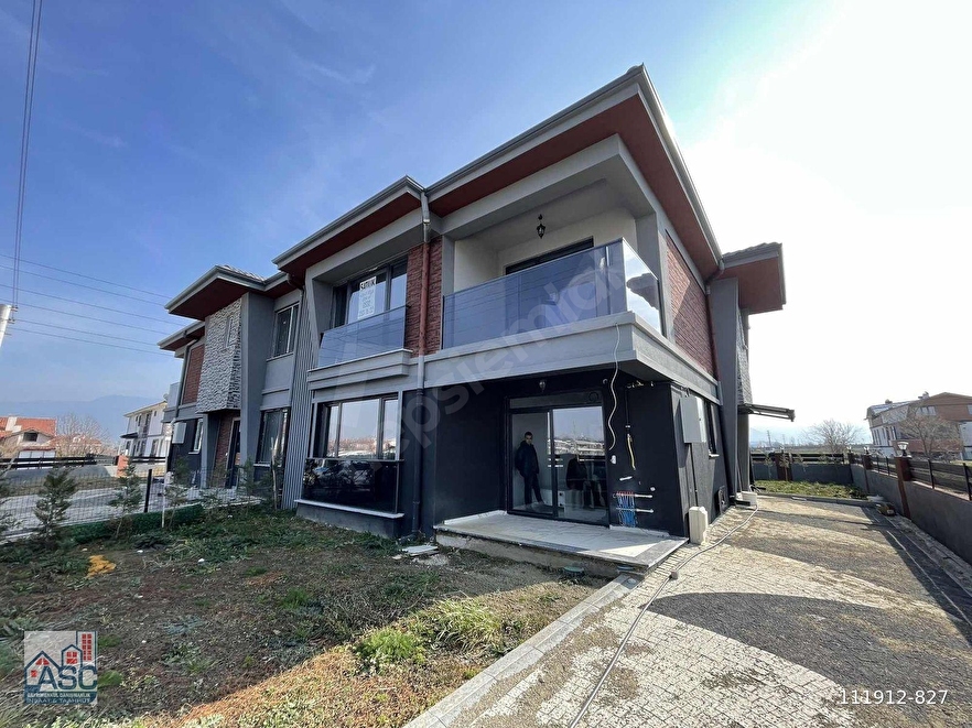 ASC DEN SATILIK BOLUNUN EN UYGUN VİLLASI SANDALLAR MAH 4+1