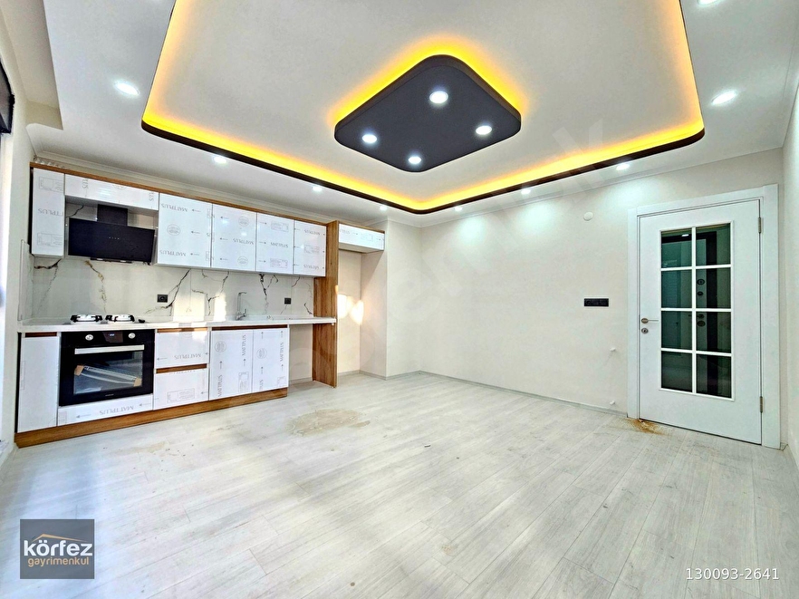 TEK YETKİLİ AKÇAY KÖRFEZ'DEN DENİZE 500 MT ARA KAT SIFIR SATILIK 1+1 LÜX DAİRE