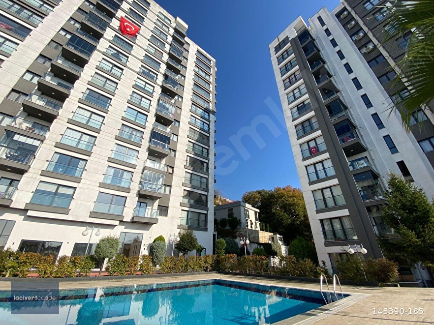 Lacivertcadde'den Yakacık Seyir İstanbul'da 3+1