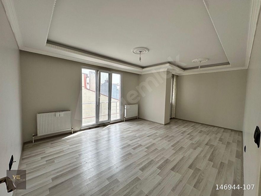 Cumhuriyet Mah. Satılık Asansörlü 90 m² 2+1 Ara Kat Daire