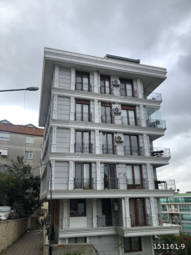 MECİDİYEKÖY ORTAKLAR CADDESİ’NE ÇOK YAKIN YENİ BİNA’DA KREDİYE UYGUN 60 M2 1+1 KOMBİLİ BAKIMLI DAİRE