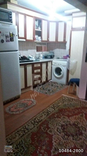 1+1 izmir konak barbaros mahallesı karataşta sahile yürüme mesafesınde otobüs metrobüs durakları yak