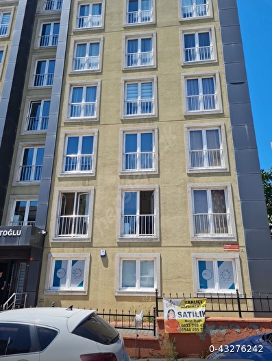 KARTAL PENDİK E-5 YOLU METRO YANI 2+1 DAİRE