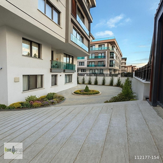 BEYLİKDÜZÜ MERKEZİ LOKASYONDA SİTE İÇERİSİNDE SATILIK SIFIR DAİRE