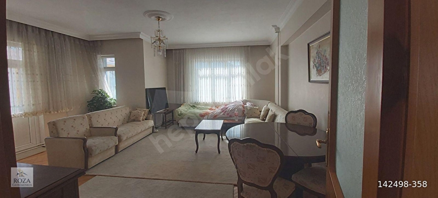 ÇELEBİLER’DE MERKEZİ KONUMDA, FERAH 3+1 ASANSÖRLÜ ÜST KAT DAİRE