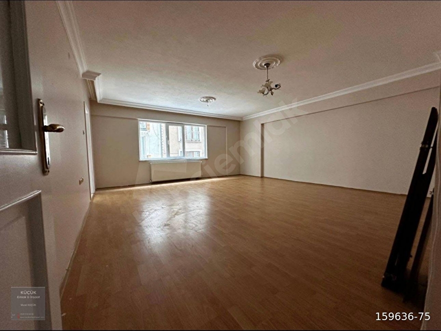 KÜÇÜK EMLAKTAN GEMLİKTE SATILIK 15 YILLIK 165 m2