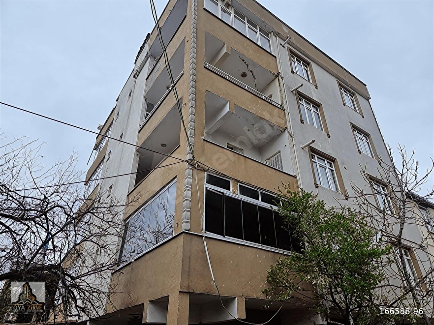 İzmit 42 evlerde yatıma oturuma uygun 3+1 arakat