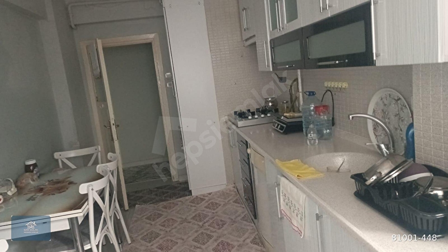 KARAMANLIDA ARA KAT 2+1 SATILIK BAKIMLI DAİRE