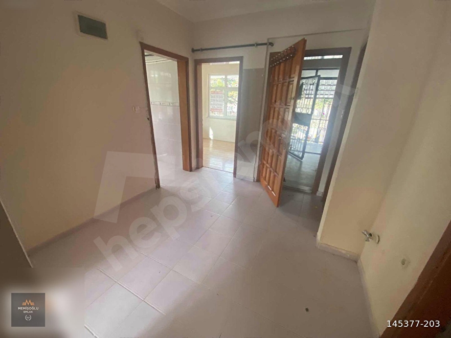 MEMİŞOĞLU EMLAK'TAN SATILIK KAŞMAHALLEDE 1.KAT 2+1 KOMBİLİ DAİRE