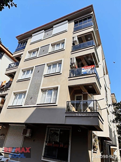 SELÇUKTA 2+1 YERDEN ISITMALI, ASANSÖRLÜ DAIRE