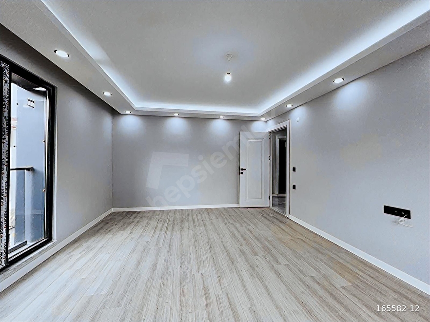 DARICA ABDİŞPEKCİ MAHALESİNDE cadde üzerinde 2+1 ARA KAT DAİRE