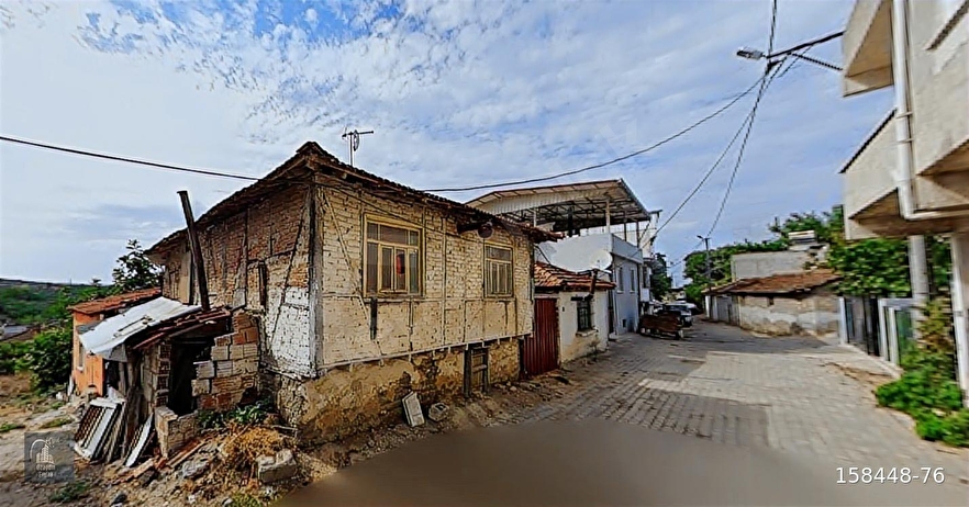 ÖZAYDIN'DAN KÖY İÇİ ÇİFT YOLA CEPHELİ 241 M2 AHŞAP EV SATILIK