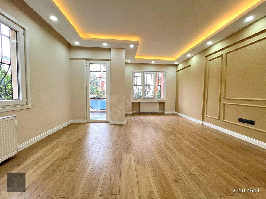 ▃BİRİKİM▃Küçükyalı'da Ara Katta İçi Yapılı Ön Cephe Balkonlu 2+1