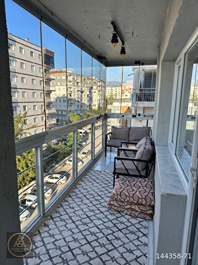 İZMIR ZIRVE’DEN YILDIZ’DA SATILIK ARA KAT 3 + 1 DAIRE