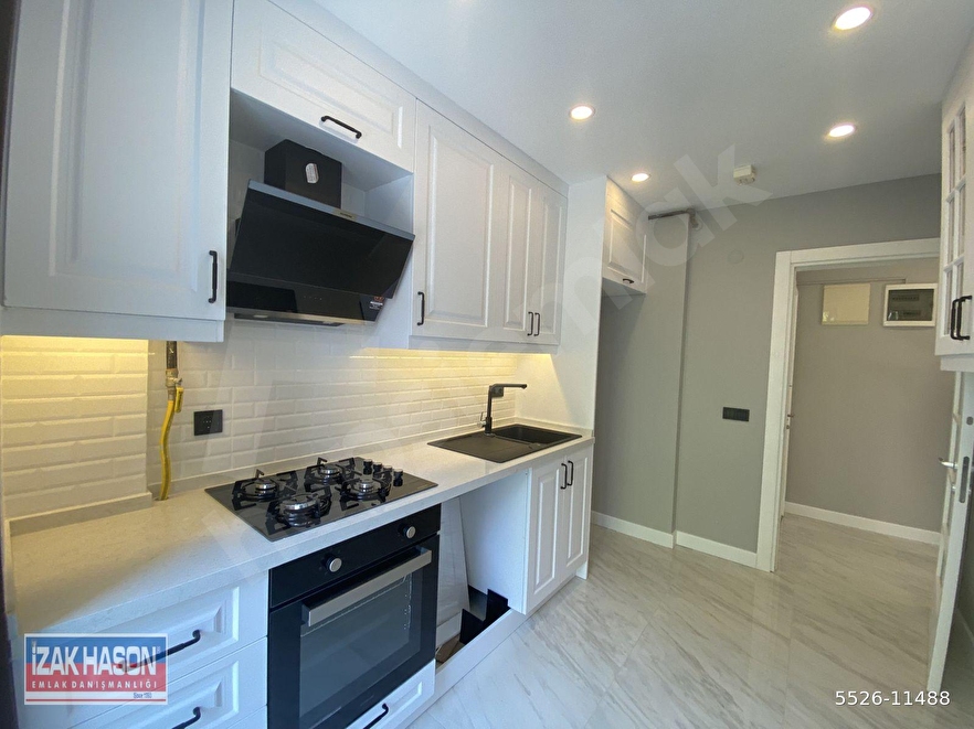 Göztepe Bahariyeli Sokakta 100m2 Net 3+1 Balkonlu,Ebeveynli BOŞ