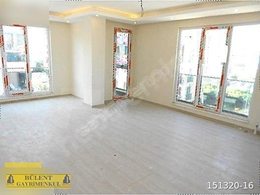 BAHÇELİEVLER MEDİCANA YAKINI 4 YILLIK DUBLEX 5+2 K.OTO PARKLI