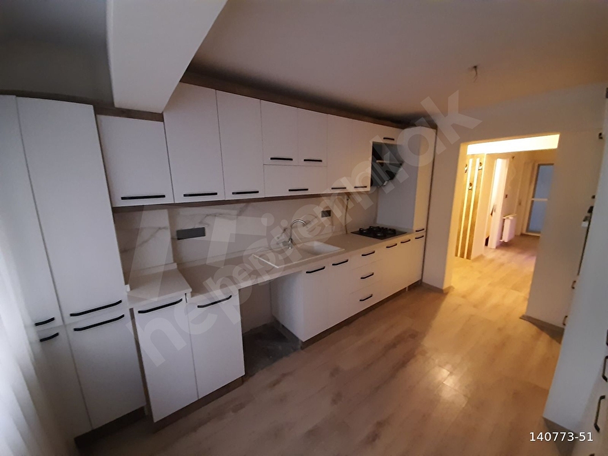 Konak Güzelyalı da Yüksek giriş Full Yapılı Satılık Daire