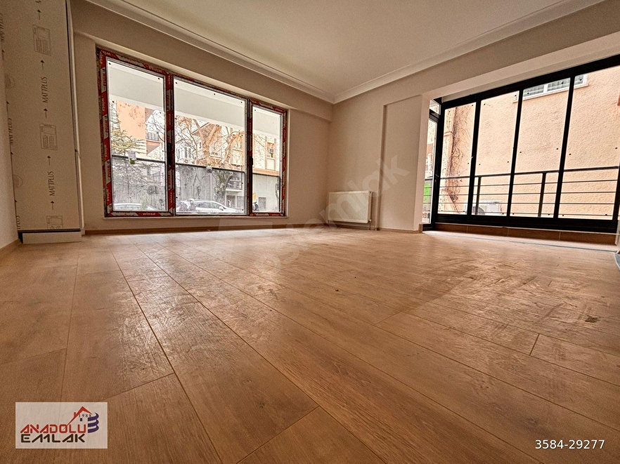 BAHÇELİEVLERDE YENİ BİNADA 2+1 ÖN BALKONLU KAT KONUMDA