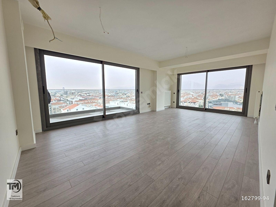 BOSTANLI SAHİLDE DENİZ MANZARALI 4+1 - 185 M2 ÇATI DUBLEKS
