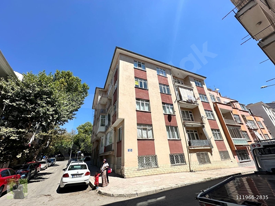 UĞURLU EMLAK OFİSİNDEN CUMHURİYET MAHALLESİNDE SATILIK DAİRE