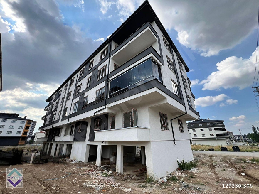 Kütahya Merkez Sporkent Dumlupınar Mahallesi Site İçi Özel Kapalı Garajlı Arakat 3+1 Satılık Daire