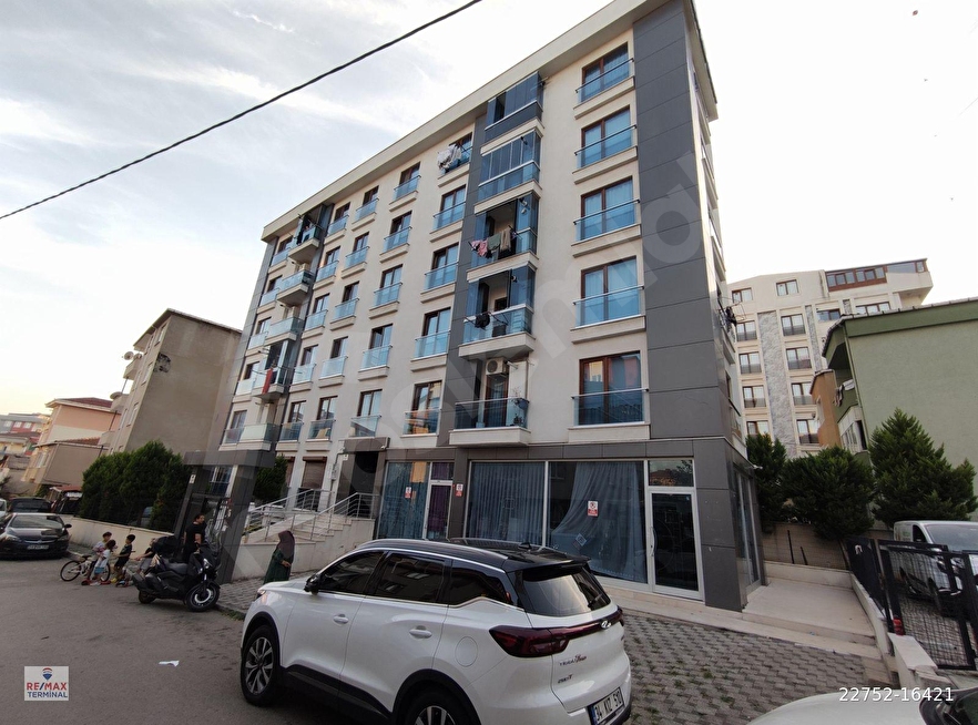 PENDİK KURTKÖY DE YENİ BİNADA SIFIR BOŞ 3+1 SATILIK DAİRE