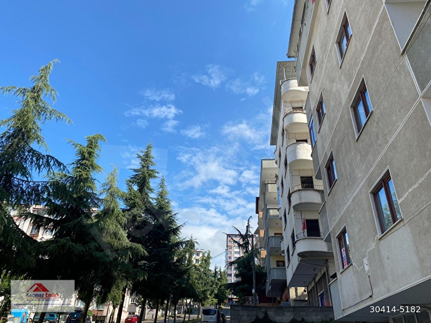 ORTAHİSAR, AYDINLIKEVLER'DE, MERKEZİ KONUMDA, SATILIK 2+1 DAİRE.