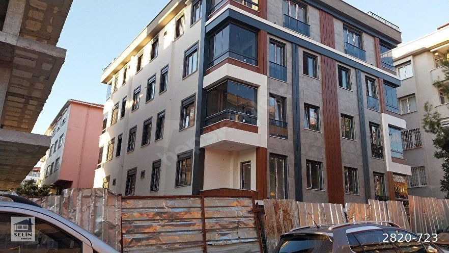 Bahcelievler k.has arksı metro m.büse yürüme 4-5 dk 90m2 YENİ SIFIR 2.KATGüneş icinde şık bir daire