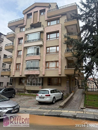 ÖVEÇLERDE VADİ MANZARALI ASANSÖRLÜ KATTA SATILIK 3+1 DAİRE