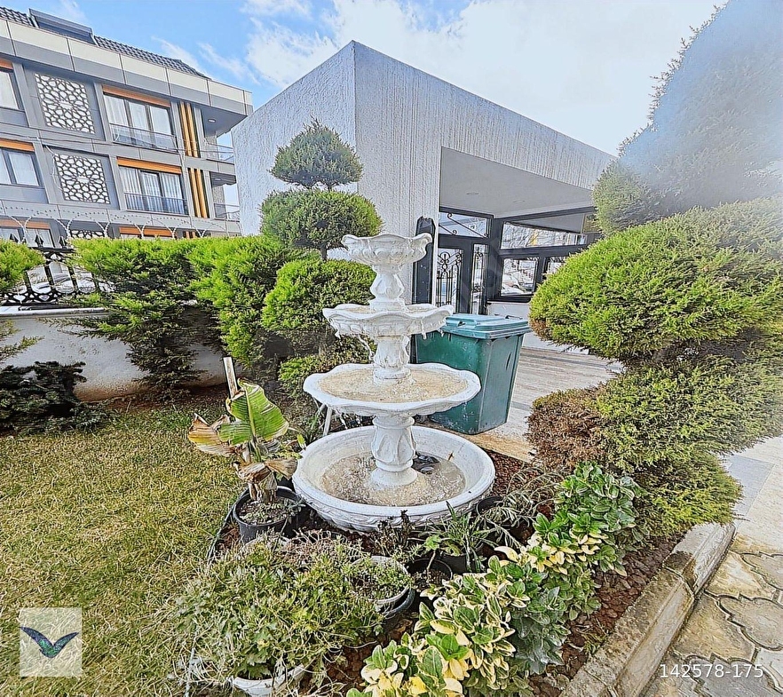 BEYLİKDÜZÜ'NDE HAVUZ GÜVENLİK SİTEİÇİ ACİL SATILIK DUBLEKS DAİRE