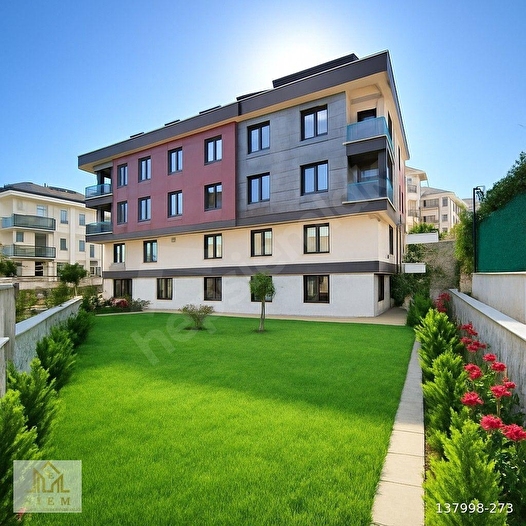 SİEM'DEN KISA KATLI YAŞAM VADİSİNE YAKIN BAHÇE KULLANIMLI 2+1 !!