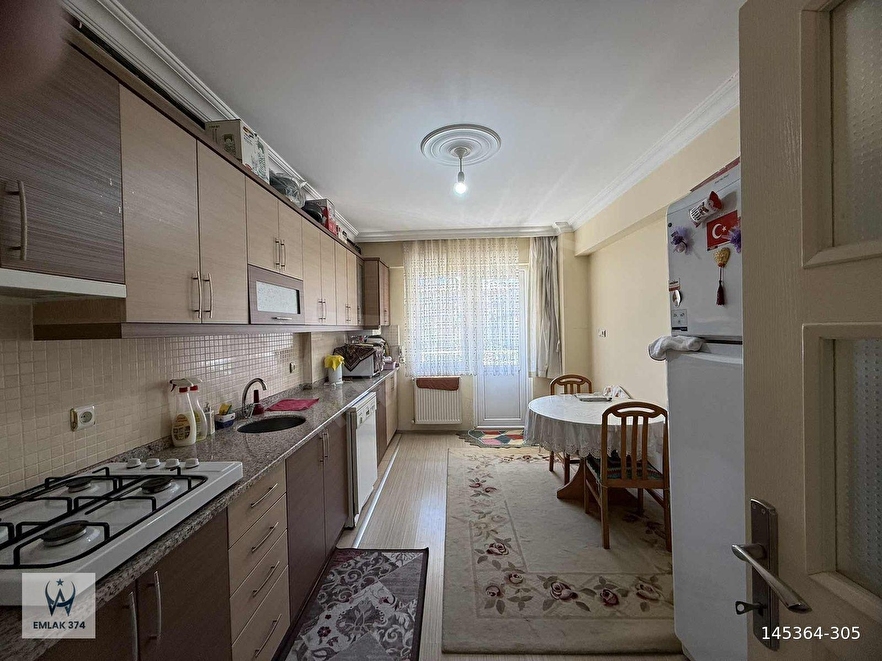 İzzet Baysal Mah. GüneyBatı Cephe Satılık Arakat 3+1 Daire