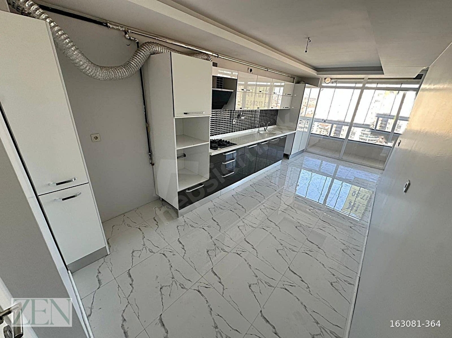 PAMUKLAR SİVAS CADDESİ ÜZERİ VADİ CEHPELİ MANZARALI ŞEHİR HASTANESİ YAKINI YAPILI 4+1