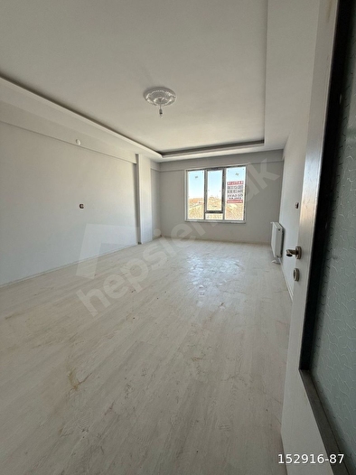 ÖZ GAYE EMLAKTAN DEVELİ ELBİZ CADDESİ CİVARI SATILIK SIFIR DAİRE