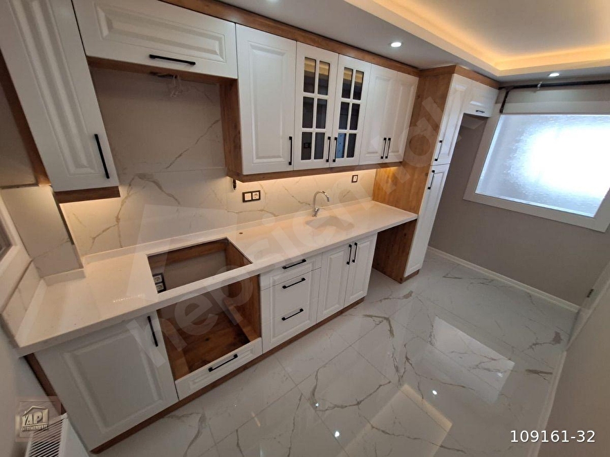 CAFE SERA CİVARINDA 3+1 ÇİFT CEPHELİ LÜKS ARAKAT