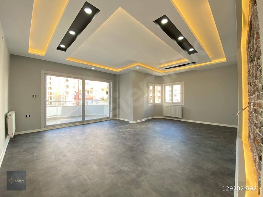 SARRAF YAPI DAN BEYLİKDÜZÜ KAVAKLIDA CADDE ÜZERİ MERKEZİ KONUMDA SATILIK 3+1