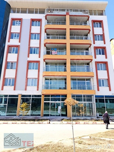 TEZCAN EMLAKTAN HAVUZLU KIRKPINAR TERMALDE SATILIK 1+1 DAİRE
