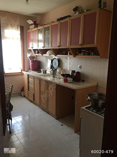 BOSNAHERSEK MAHALLESİNDE MESAJ CADDESİ ÜZERİNDE ACİL SATILIK DAİRE