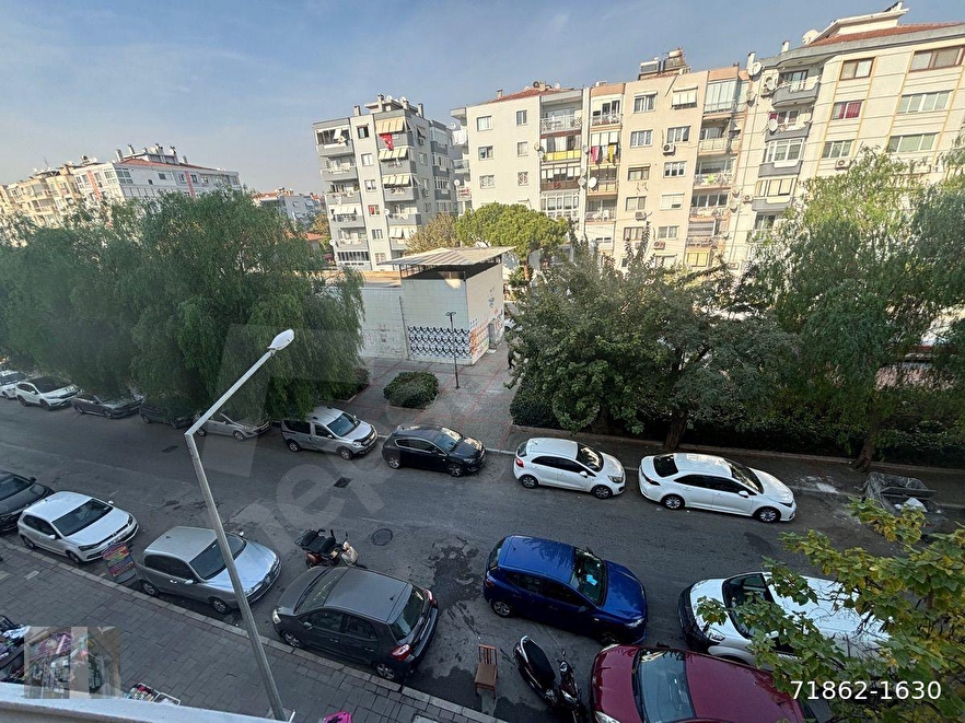 ÖNÜ AÇIK_KARŞIYAKA İZBANA YAKIN_ARA KAT_D.GAZLI_İKİ BALKONLU 2+1