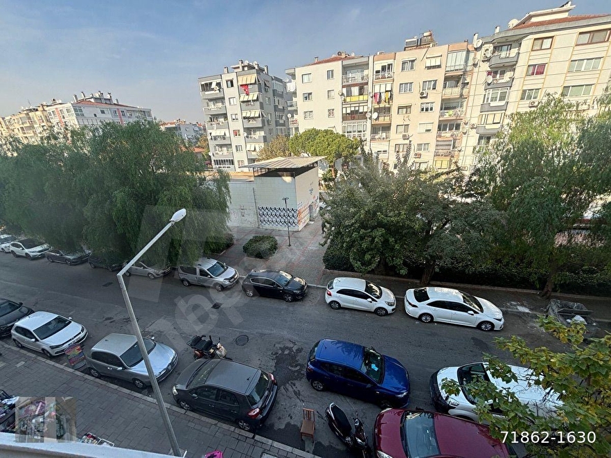 ÖNÜ AÇIK_KARŞIYAKA İZBANA YAKIN_ARA KAT_D.GAZLI_İKİ BALKONLU 2+1