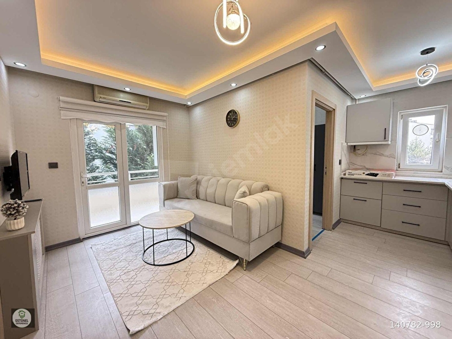 ÜSTÜNEL'DEN ÜNİVERSİTE KARŞISINDA ARA KAT SATILIK 2+1 DAİRE