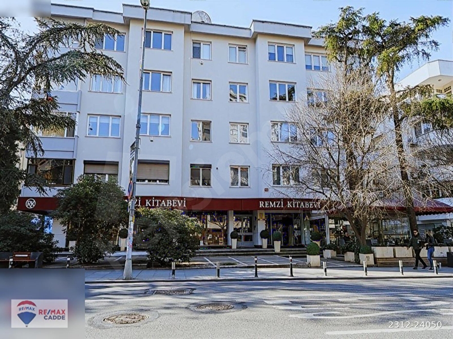 SUADİYE BAĞDAT CAD. ÜZERİNDE, PRESTİJLİ BİNADA 280 M2, 4+1 DAİRE