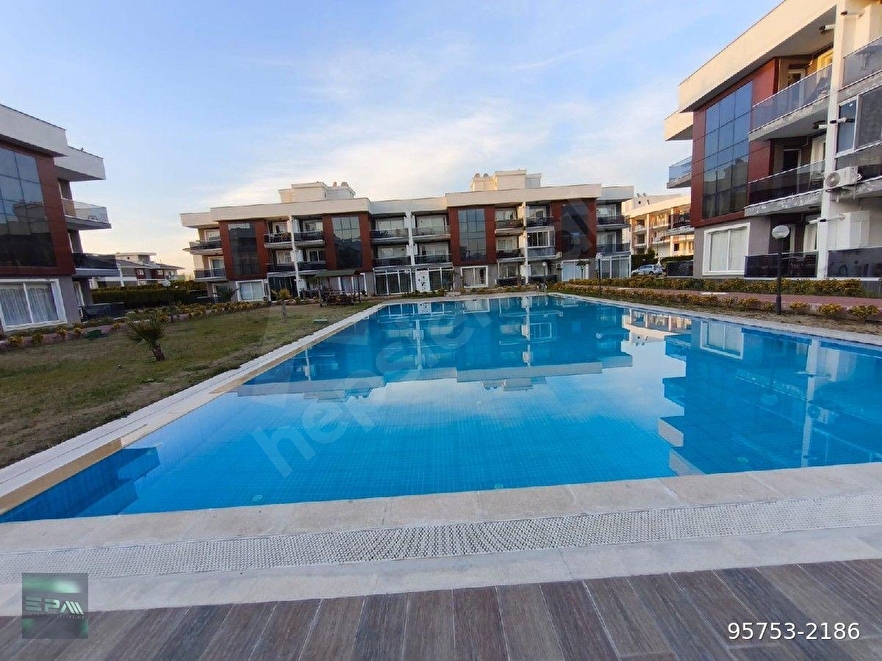 Manisa Yunusemre Karaali Villalar Bölgesi 1+1 Eşyalı Ara Kat Havuzlu Satılık Daire