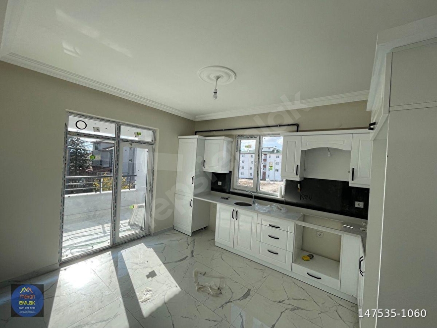 TEKİR CADDESİ HASTANE BÖLGESİNDE 3+1 KİLERLİ LÜKS GENİŞ SATILIK DAİRE