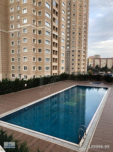 ATAŞEHİR ATAPARK SİTESİN'DE EBEVEYN BANYOLU BALKONLU BOŞ 2+1