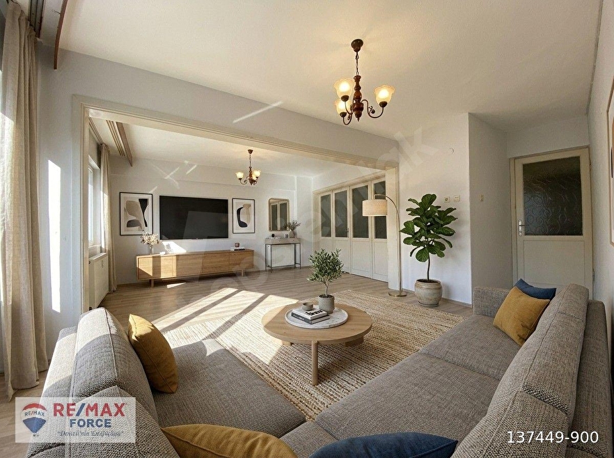 SIRAKAPILAR MİMARSİNAN CD. SATILIK GENİŞ 2+1 | 3 BALKON + OTOPARK