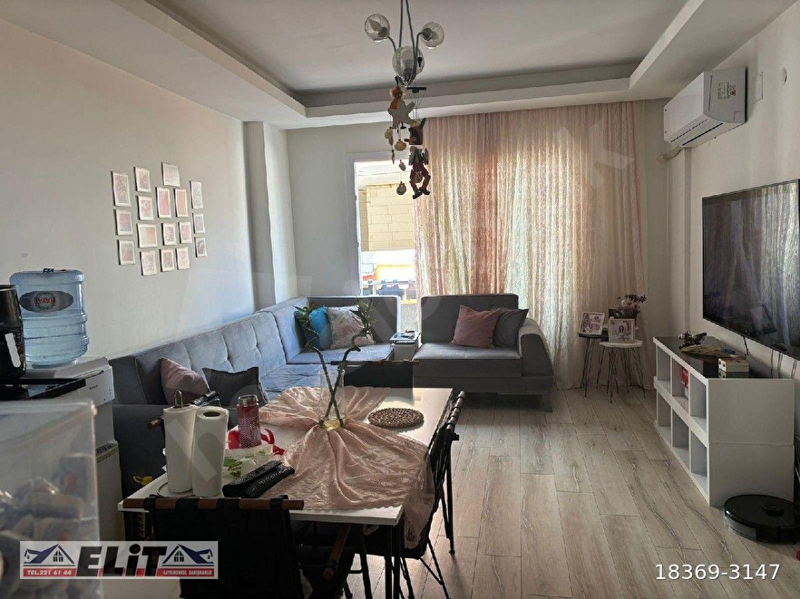 mersin Yenişehir Adnan Menderes bulvarı civarında Forma yakın 1+1 satılık arakat daıre