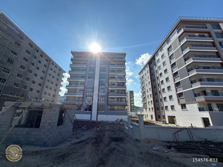 KARAPÜRÇEK MH.YEŞİLKUŞAK CD.ÜZERİ 3 BLOKLU LÜX SIFIR SİTEDE4,5+1