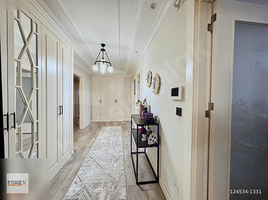 FOREXTEN ŞIKLIĞI İLE GÖZ KAMAŞTIRAN ULTRA LÜX GENİŞ OTURUMLU 4+1